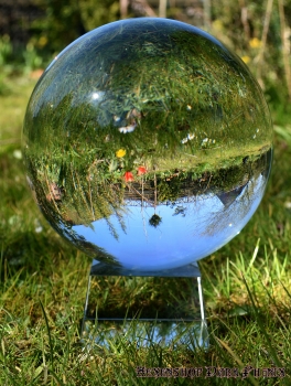 Hexenshop Dark Phönix Glaskugel ∅ 20 cm mit Glassockel